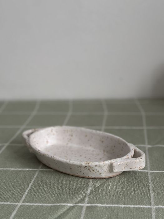 Овальна тарілка під закуски