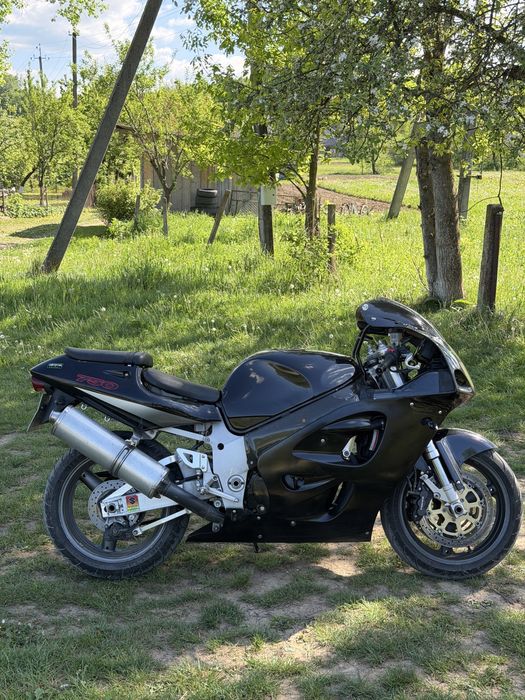 Suzuki Gsx-R 750 1999р на доках