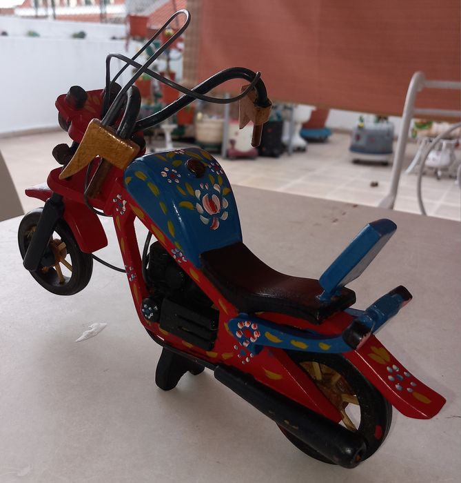 RÉPLICA DE MOTA EM MADEIRA PERFEITA E SEM DANOS. Colecção Casa Quarto Decoração Brincar