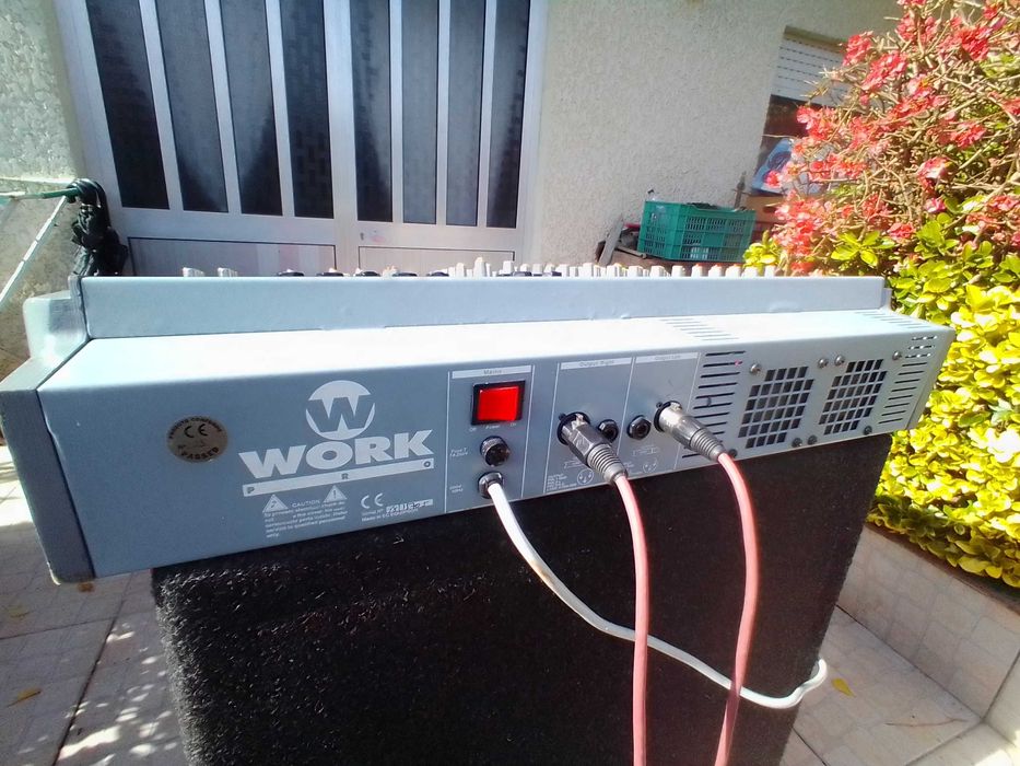 Mega pechincha! som potente 1 grave e mesa amplificada