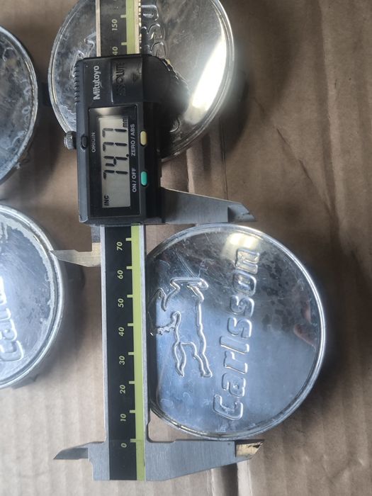 4x Dekielki Carlsson 75mm metalowe