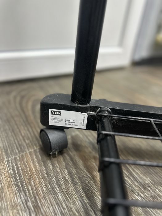 Продам вешалку из Jysk