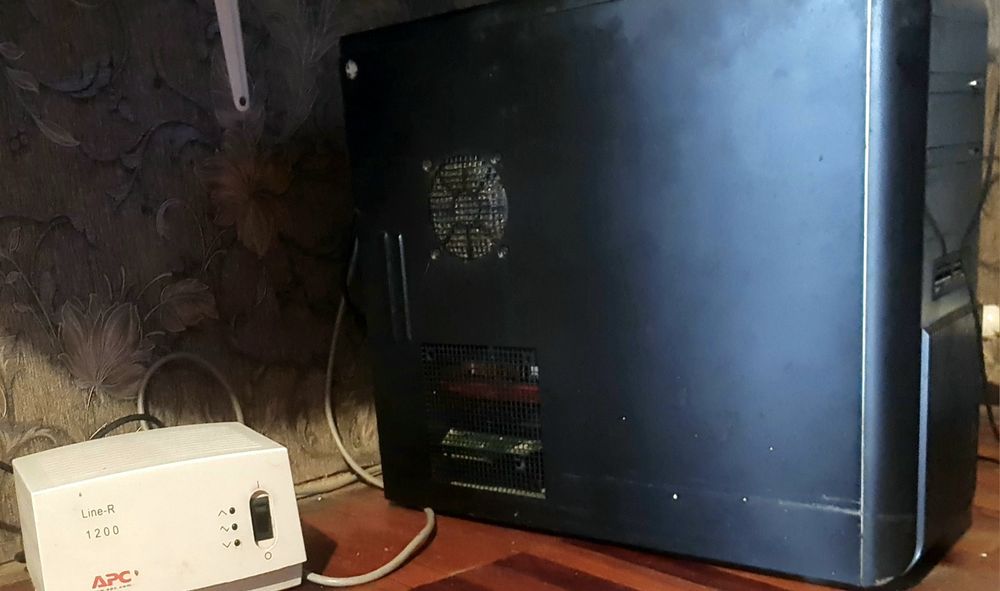 Комп'ютер ігровий + монітор 20tft