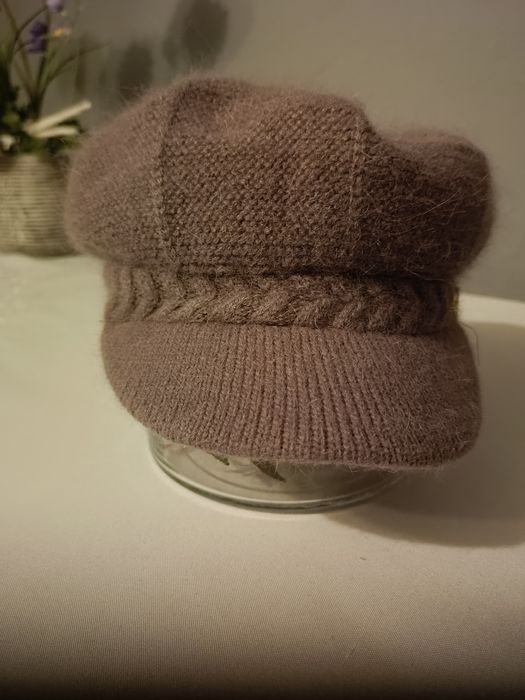 Czapka z daszkiem damska zimowa nowa