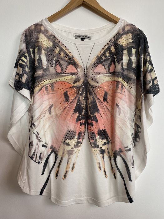 Blusa com borboleta Bershka