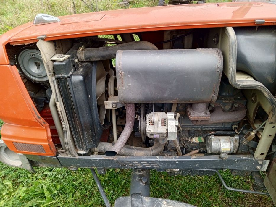 Японський міні трактор