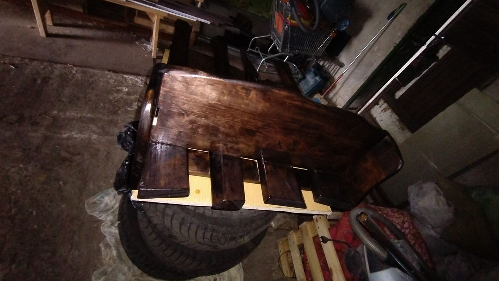 Вішалка дерев'яна