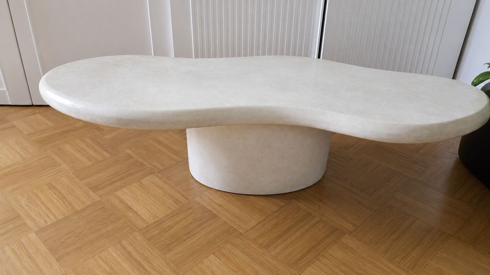 stolik kawowy Westwing kamień 120 cm materiał organiczny