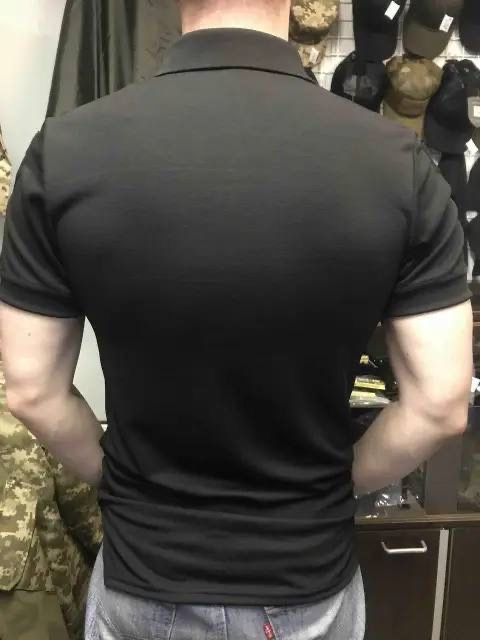 Поліцейська чорна футболка