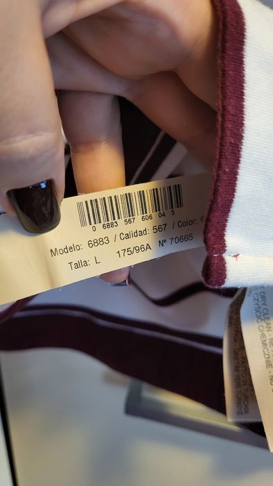 Sweter w paski marki Massimo Dutti