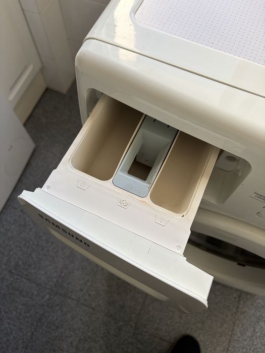 Máquina de Lavar Roupa Samsung WF7600NAW 6KG