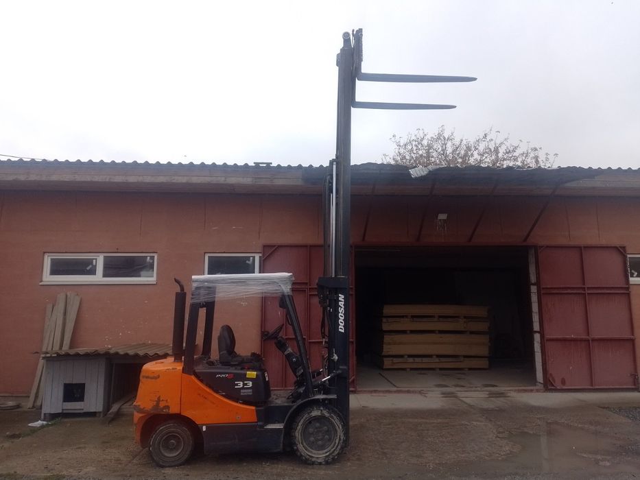 Продам вилочний навантажувач