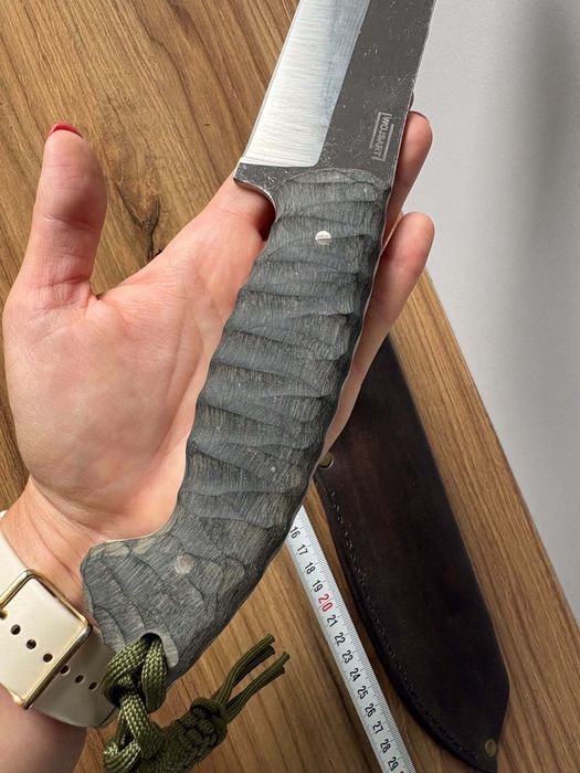 Nóż survival / bushcraft