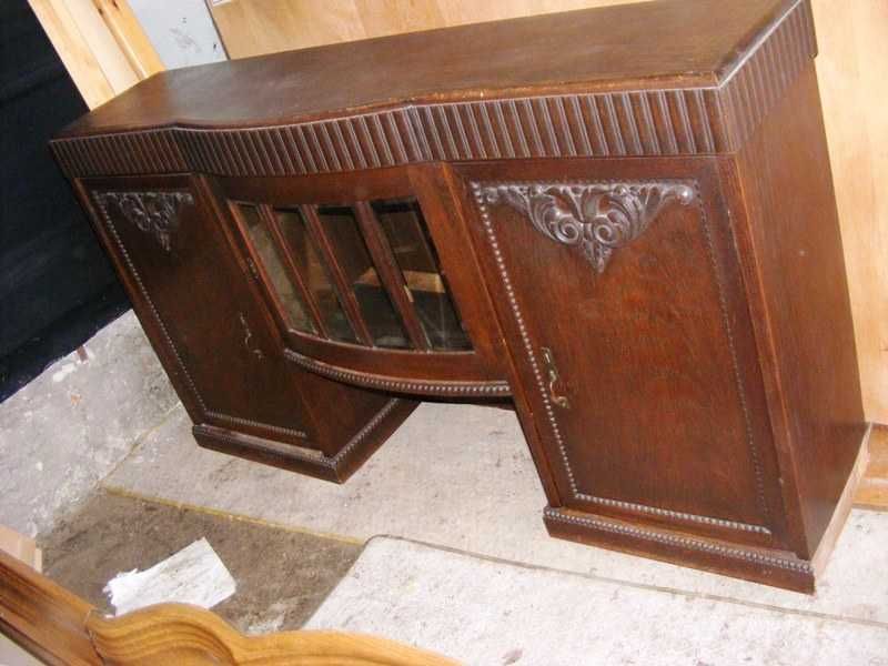 Вживана мебель .В кухню та вітальню.