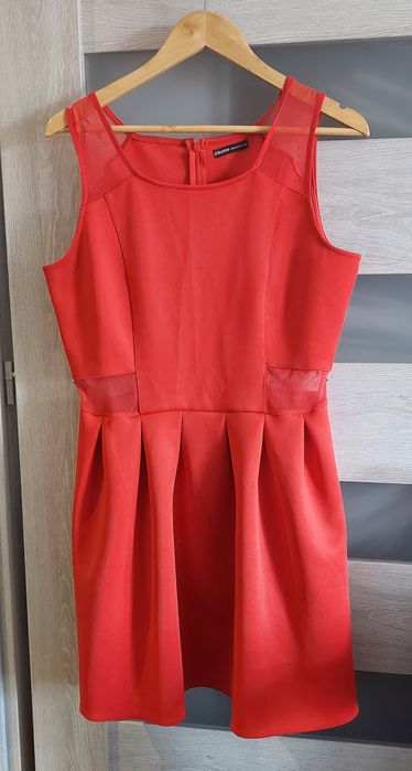 Czerwona sukienka