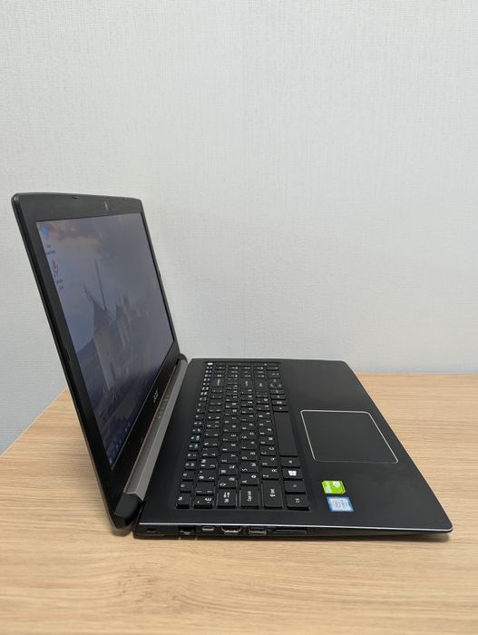 Игровой Acer Aspire /15.6 FHD /Core i3 7200U/20GB/SSD256/MX 130