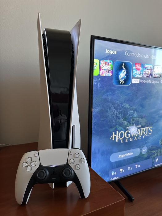 PlayStation 5 com comando + Hogwarts Legacy