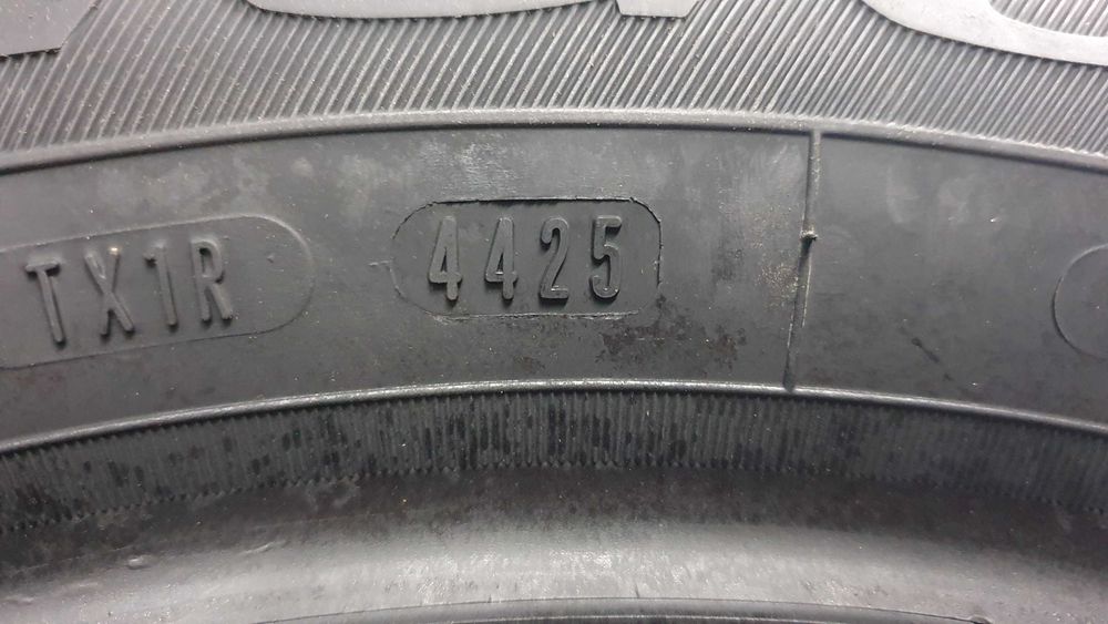 Nowe 4 opony zimowe Dębica. 205/55R16