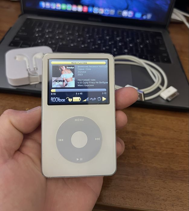 iPod Classic 5 Video 30gb+EarPods+RockBox