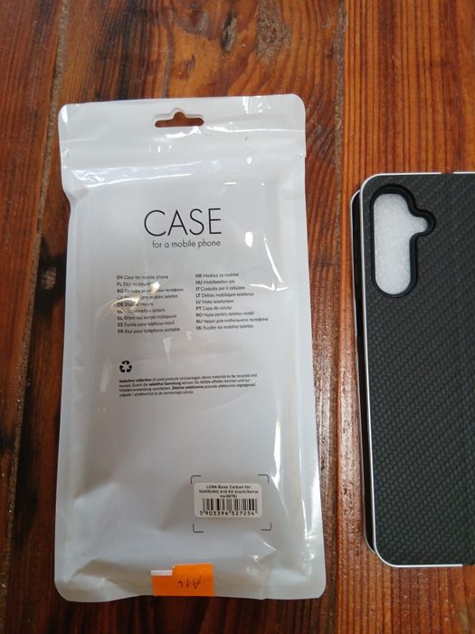 Sprzedam etui do samsung A 16