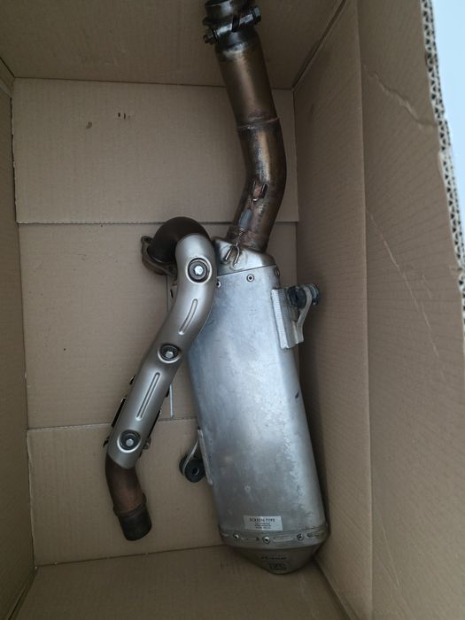 Escape Suzuki LTR Yoshimura RS5