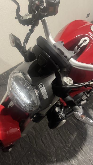 Ducati monster 1200r