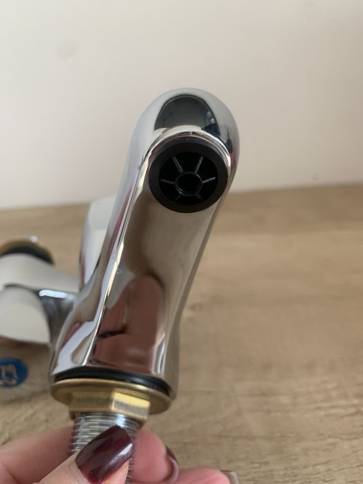 Змішувач Swan парний, гаряча і холодна!