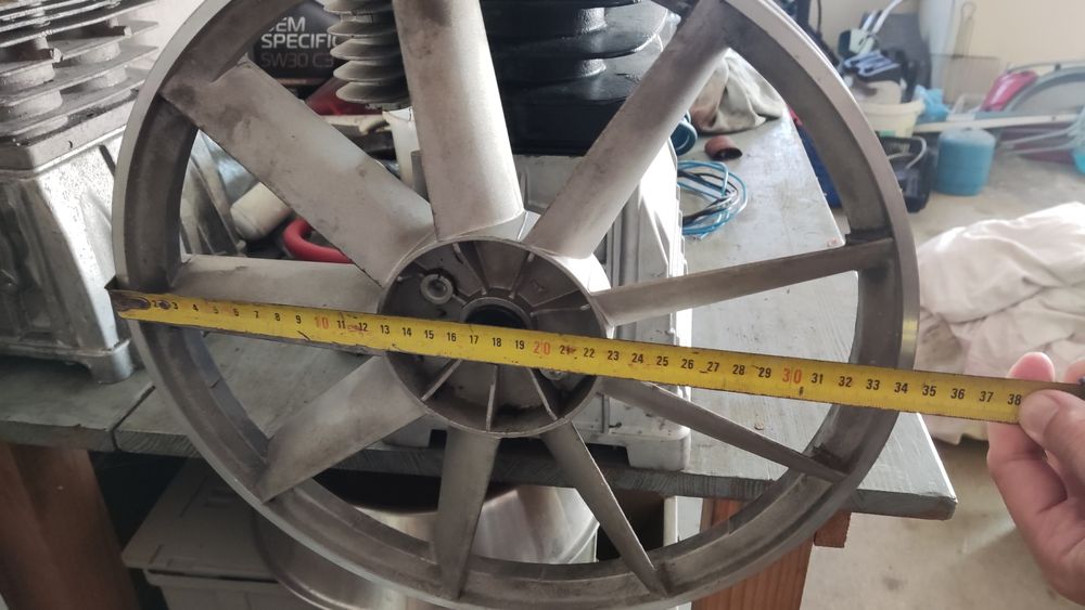 Cabeça compressor rubete  100lts só tenho a segunda da imagem