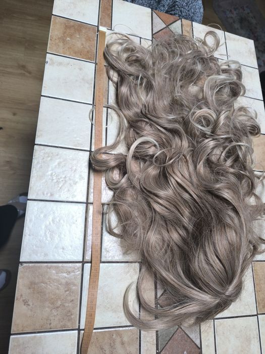 Peruka ciemny blond