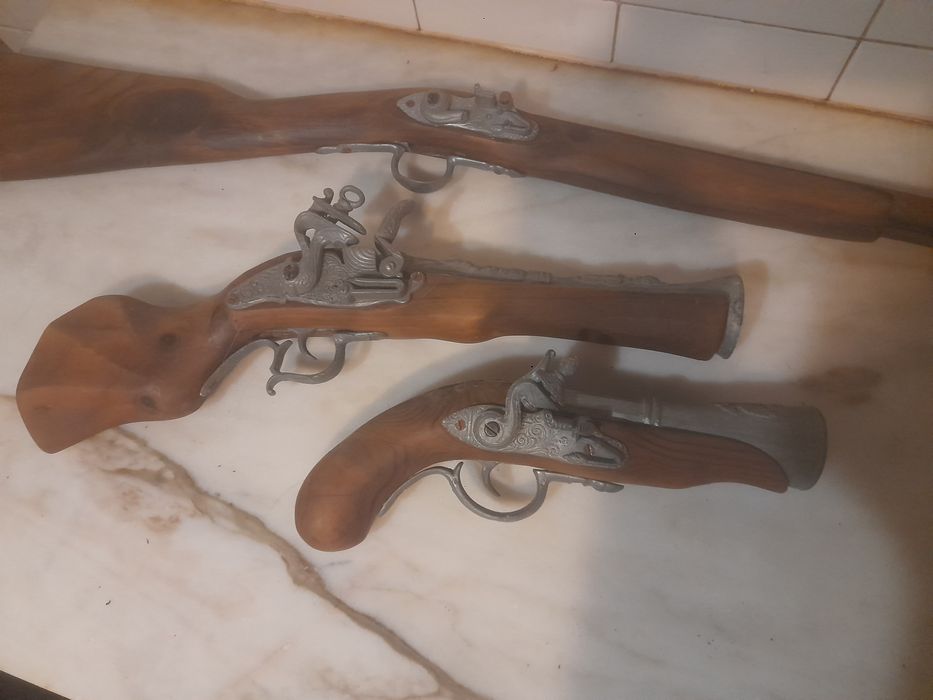 Conjunto de 3 Armas Réplicas Decorativas