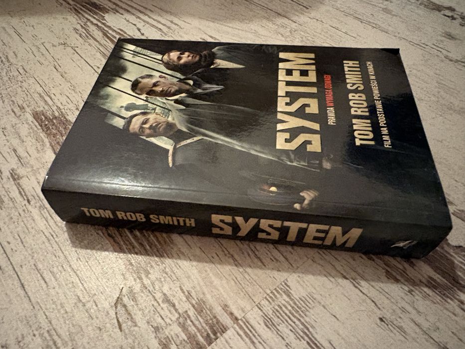 System - Tom Rób Smith