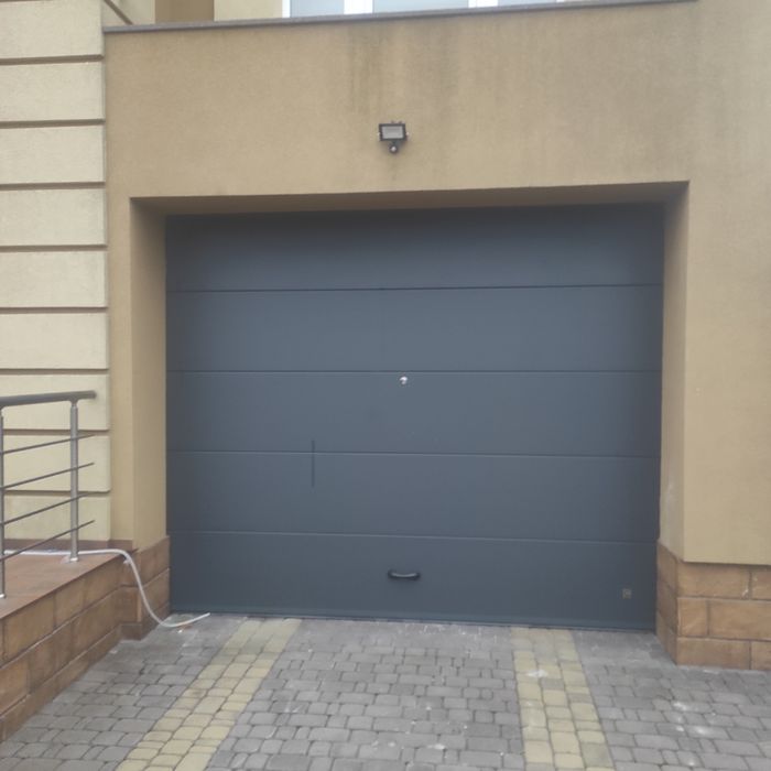 Монтаж, обслуговування та ремонт автоматики і гаражних воріт.