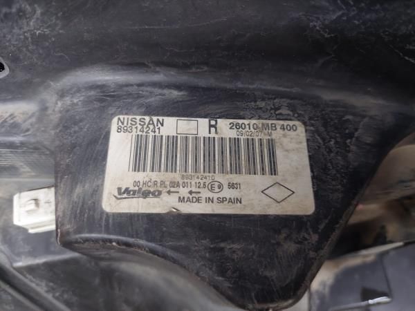 Ótica / farol direita NISSAN Cabstar Chassis (F24M, F24W)