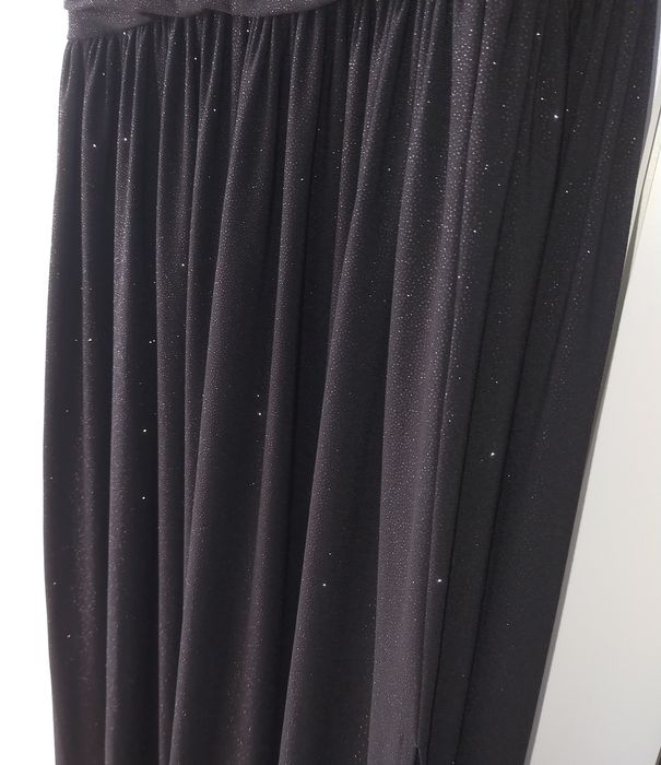 Sukienka czarna długa z rozcięciem rozmiar 42