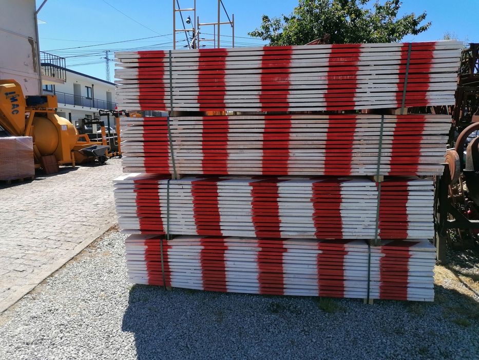 Gamela basculante 400lts certificada