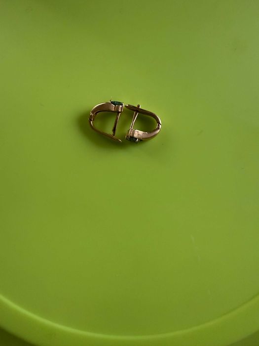 Золоті сережки з топазами для дівчинки 2,2 грам.