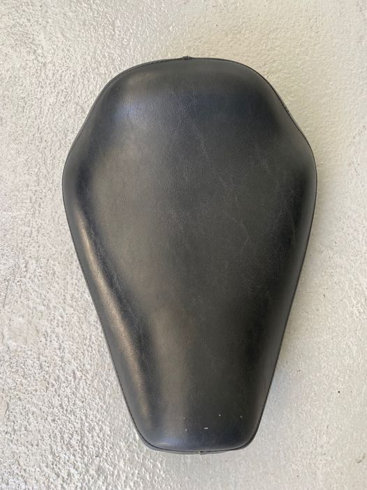 Harley Davidson Sportster 883, 1200 assentos bancos solo duplos