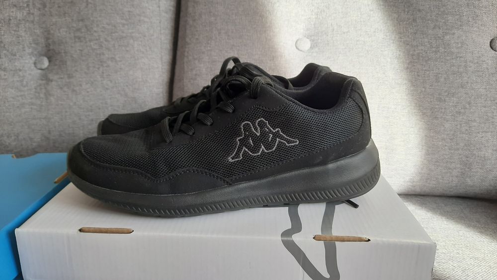 Czarne, męskie buty sportowe roz.40/40,5