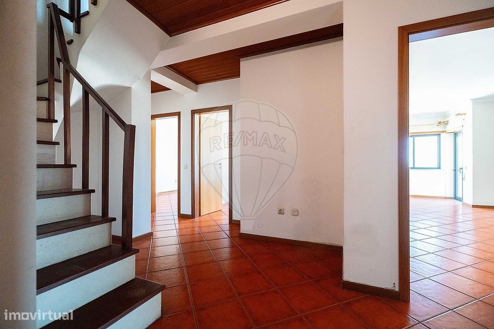 T4 Apartment for Sale