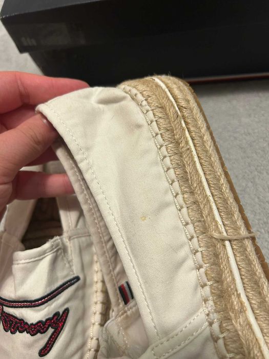 Białe espadryle na platformie Tommy Hilfiger 40