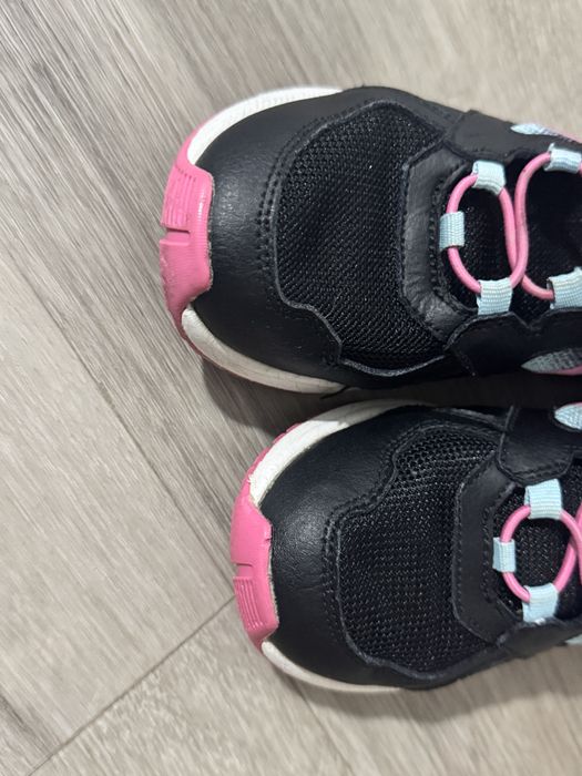 Кросівки шкіряні reebok, 32 розмір