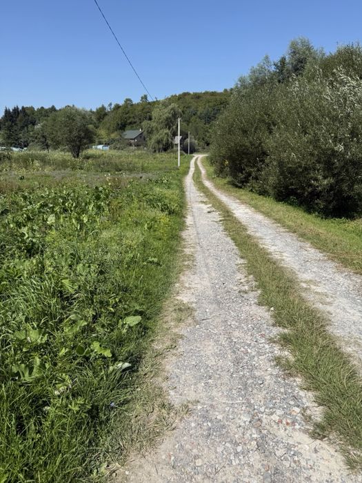 Продаж земельної ділянки в селі Поляна