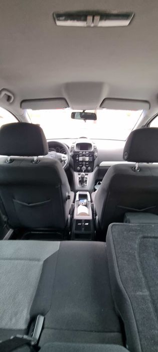 Opel zafira carrinha tem 302.000 km, mas tem a manutenção crucial toda feita em 2025/2026 (comprovável). Não precisa de gastar 1€ em oficinas."