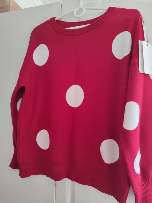 Червона кофта в білий горох, Італія, розмір 50-52.