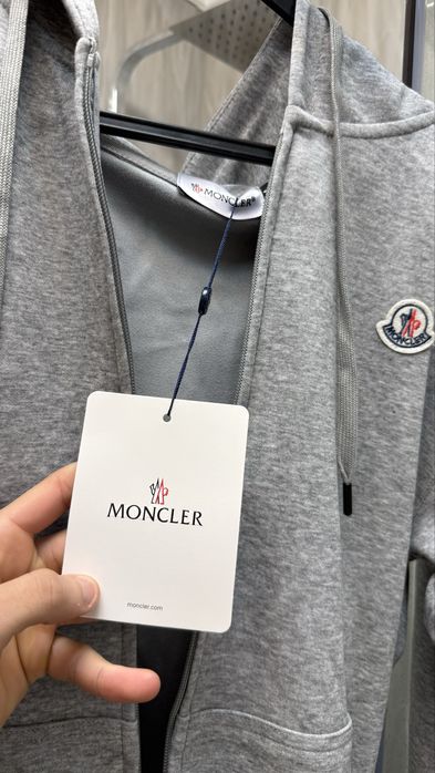 Casaco cinzento mocnler