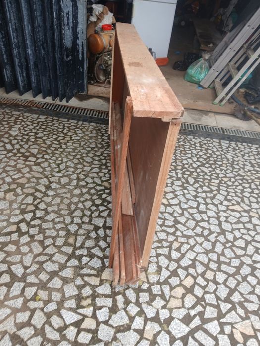 Porta de madeira em bom estado