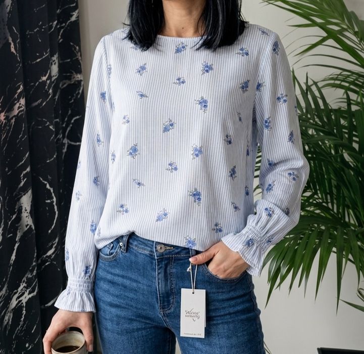H&M Bluzka lekka  Kwiaty swobodna wiskozowa niebieska M/L 100% wiskoza