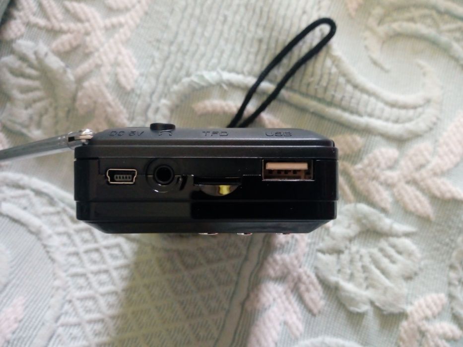 Radio de bolso com porta USB
