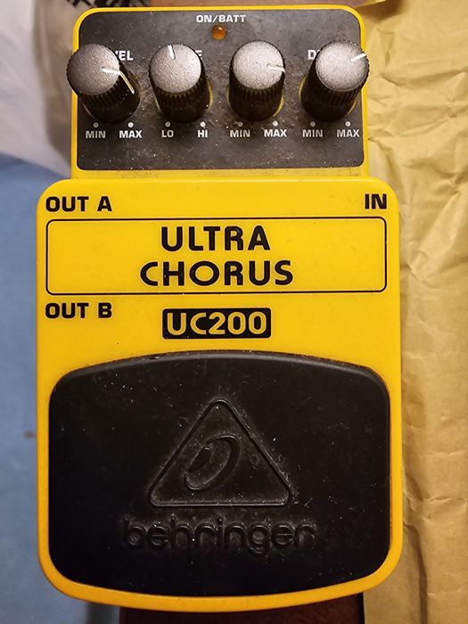 Behringer Ultra chorus uc200