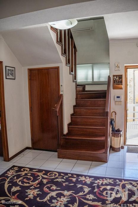 Casa / Villa T4 em Sé, Santa Maria e Meixedo de 200 m2